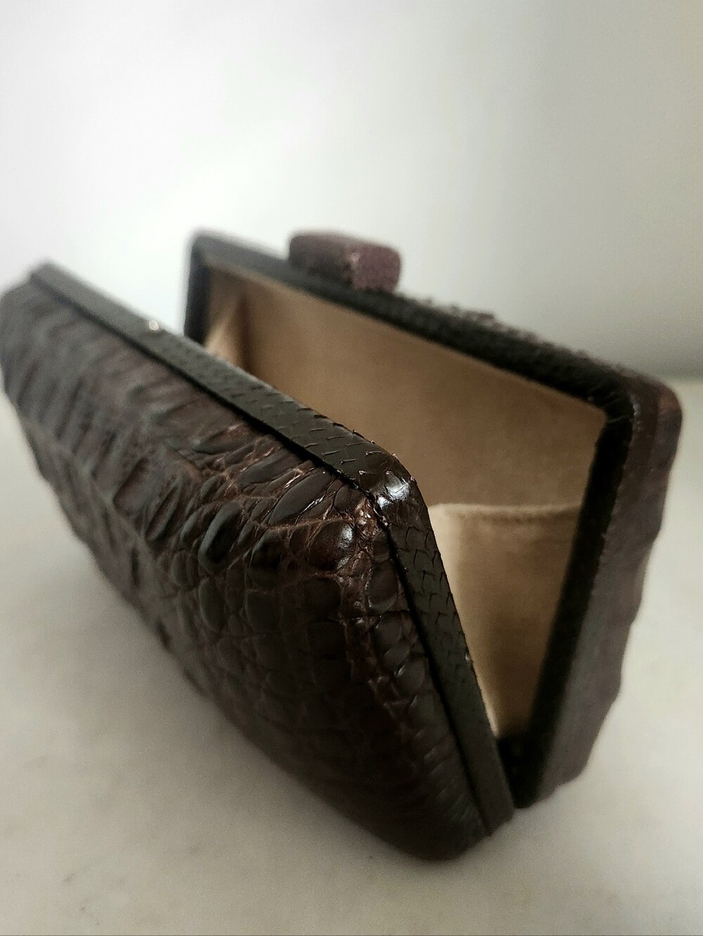 Brown Croc-Embossed Leather Snakeskin Make Up Case Clutch - Picture 5 of 10